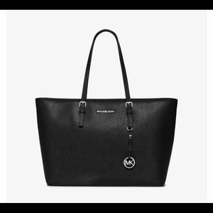 Micheal Kors Jet Set Handbag